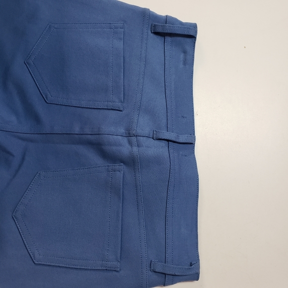 Blue Party - Picture 3 of 5